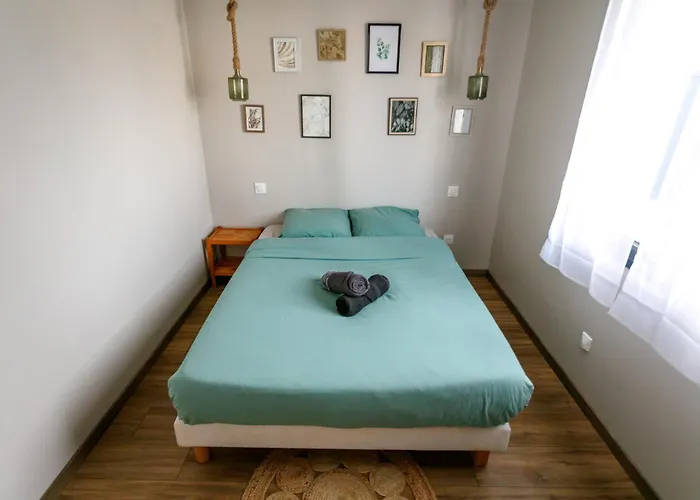 Charmante Maison Proche Semesterbostad *