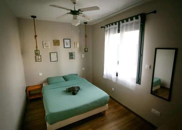 Charmante Maison Proche Semesterbostad *