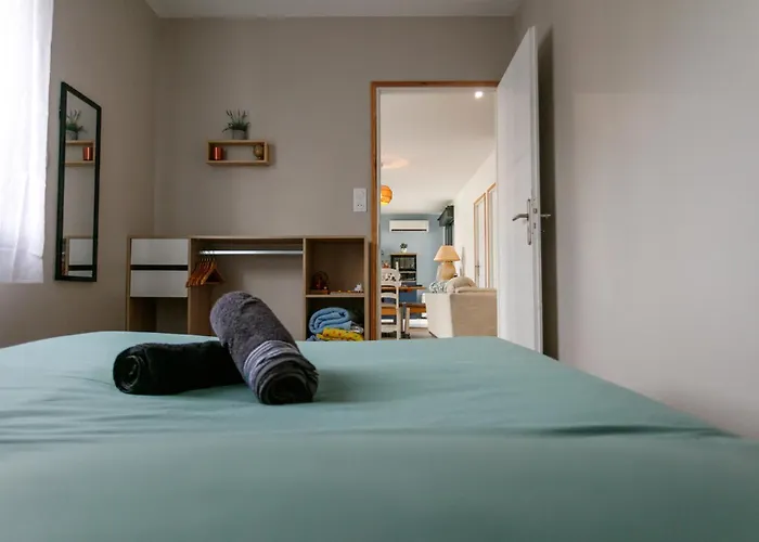 Semesterbostad Charmante Maison Proche