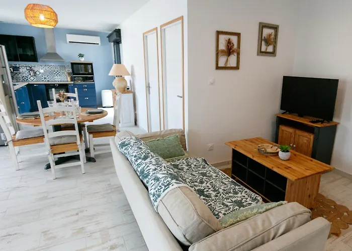 Semesterbostad Charmante Maison Proche